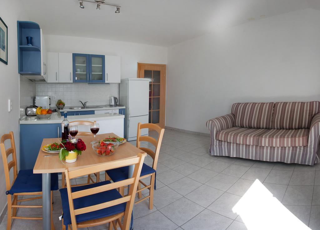 Apartment Firule Sandy Beach Split Extérieur photo