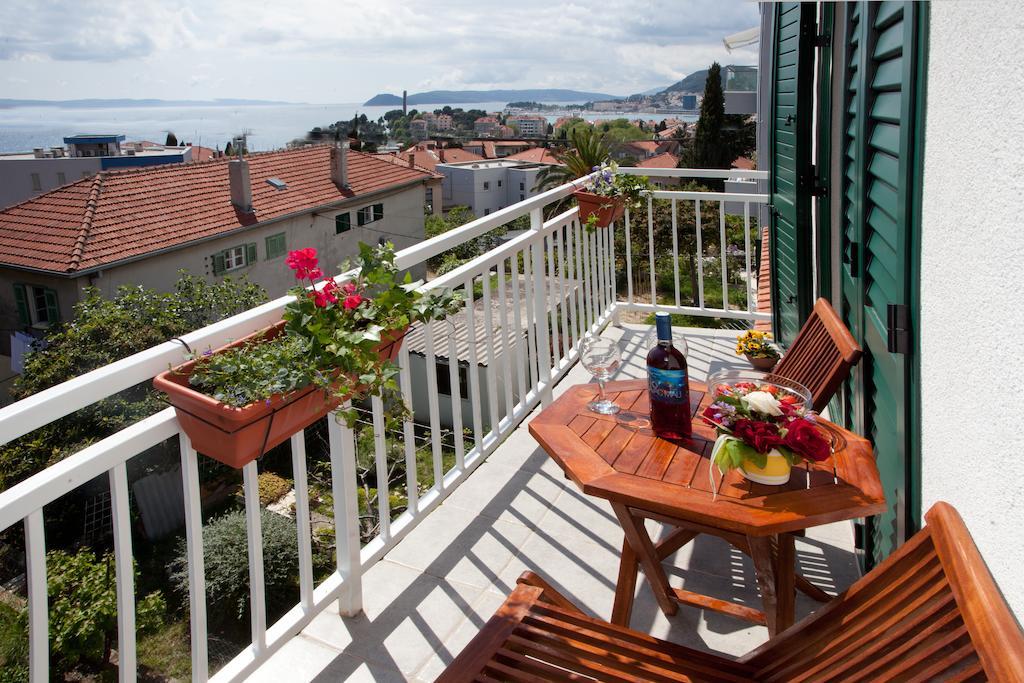 Apartment Firule Sandy Beach Split Extérieur photo